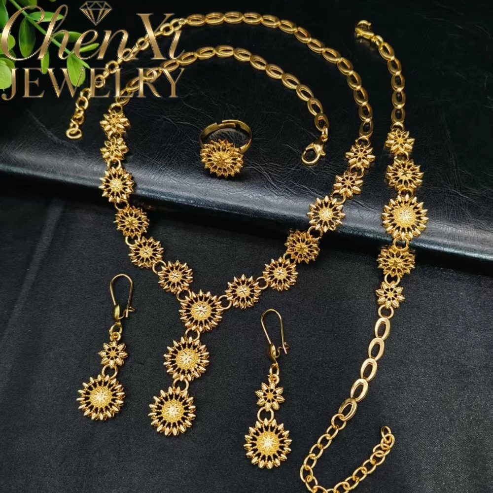 Alluvial Gold Three-Dimensional Hollow-Out Flower Necklace Elegant Charms Standout Piece High-End Keepsake Exquisite Luxury Gift