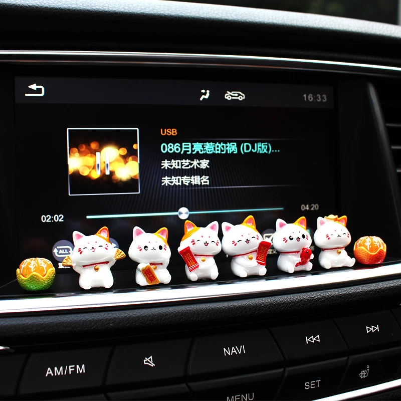 8pcs/set Car Lucky Cat Ornaments Car Dashboard Center Console Cute Resin Maneki-Neko Auto Interior DIY Decoration Accessories