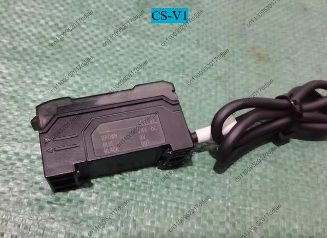 

Оптоволоконный датчик усиления CS-V1, источник питания 24 В, с ЖК-дисплеем, тест в порядке