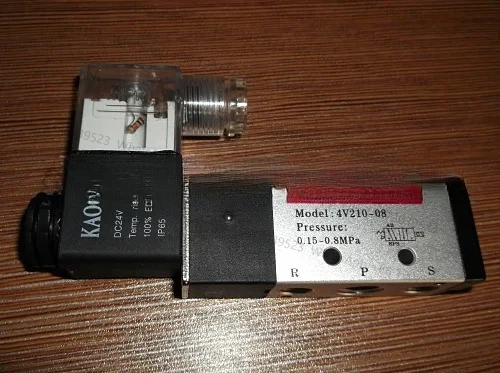 

Solenoid Valve Pneumatic Control Reverse 4V320-10 AC220V DC24v