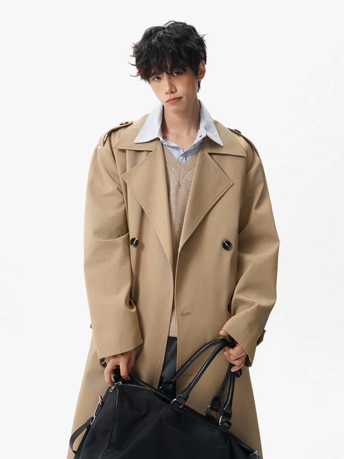 

Мужской тренч-плащ из бордового бархата средней длины в готическом викторианском стиле, зимний, теплый, двубортный, с бахромой, вышивкой и поясом