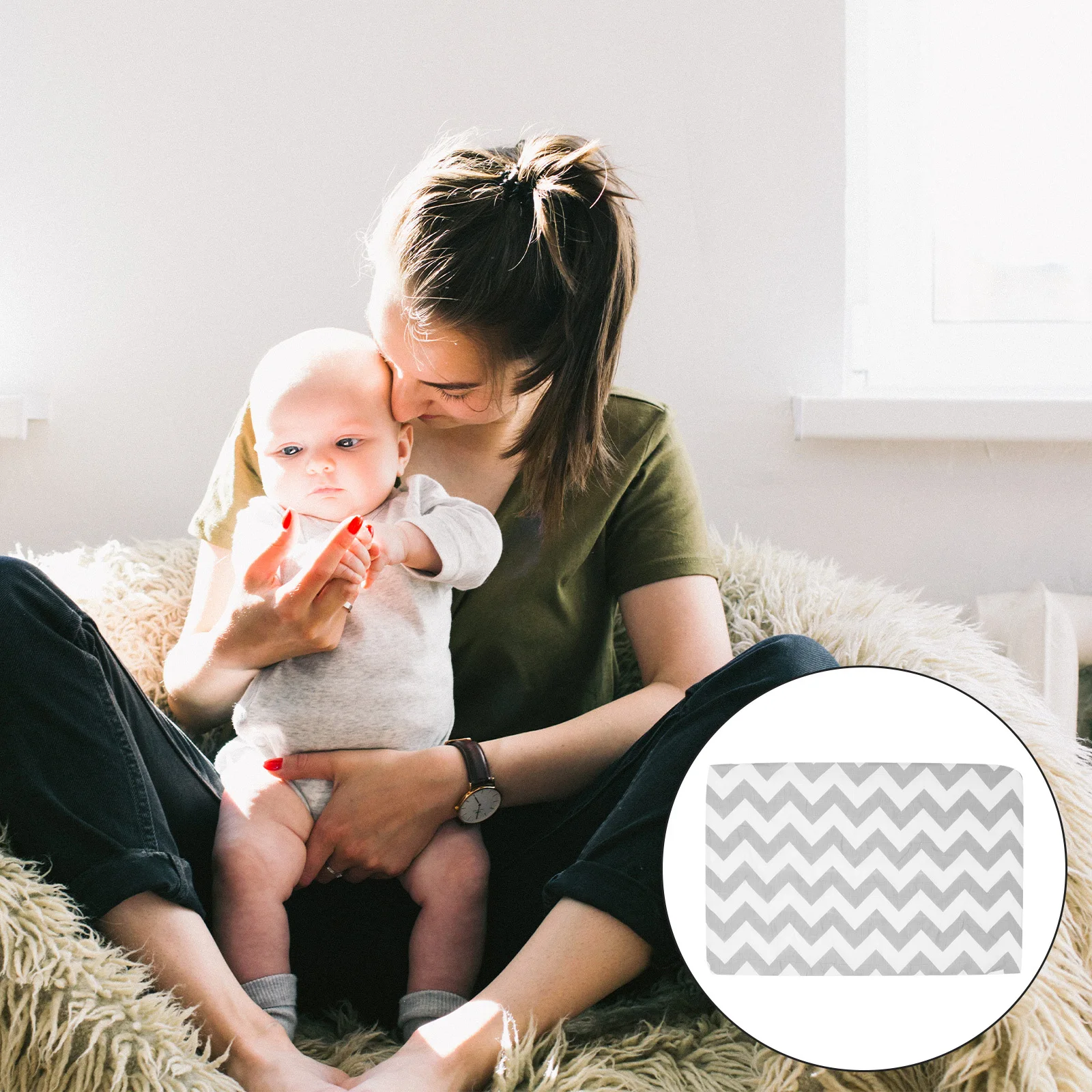 غطاء وسادة تغيير الحفاضات للأطفال قابل للغسل وإعادة الاستخدام وقابل للإزالة وناعم ومرن يناسب معظم الطاولات بتصميم مريح وصديق للبشرة