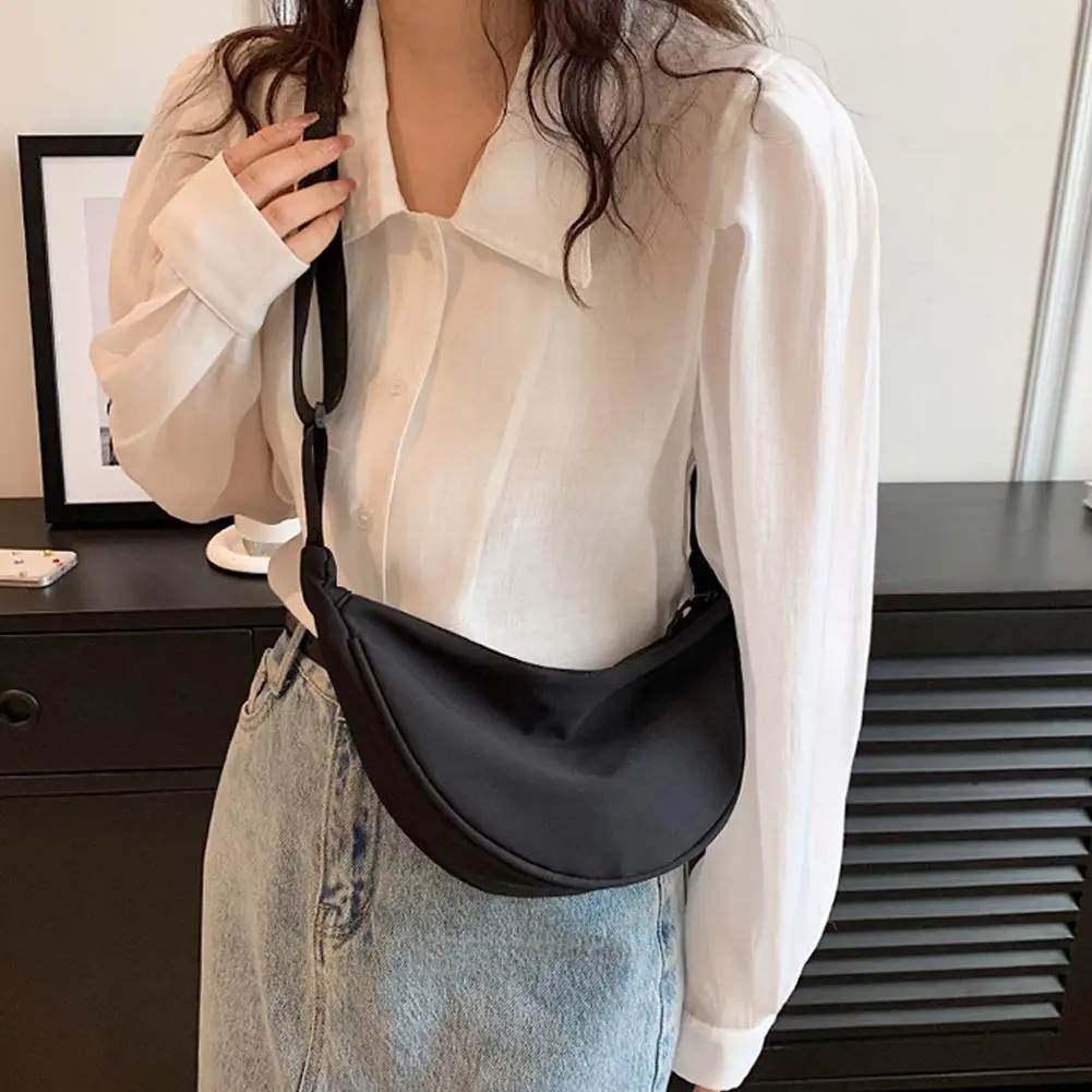 

2025 New Nylon Bag Simple Fashion Crossbody Dumpling Bag Korean Style Trendy Student Motorcycle Shoulder Bag Trendy
