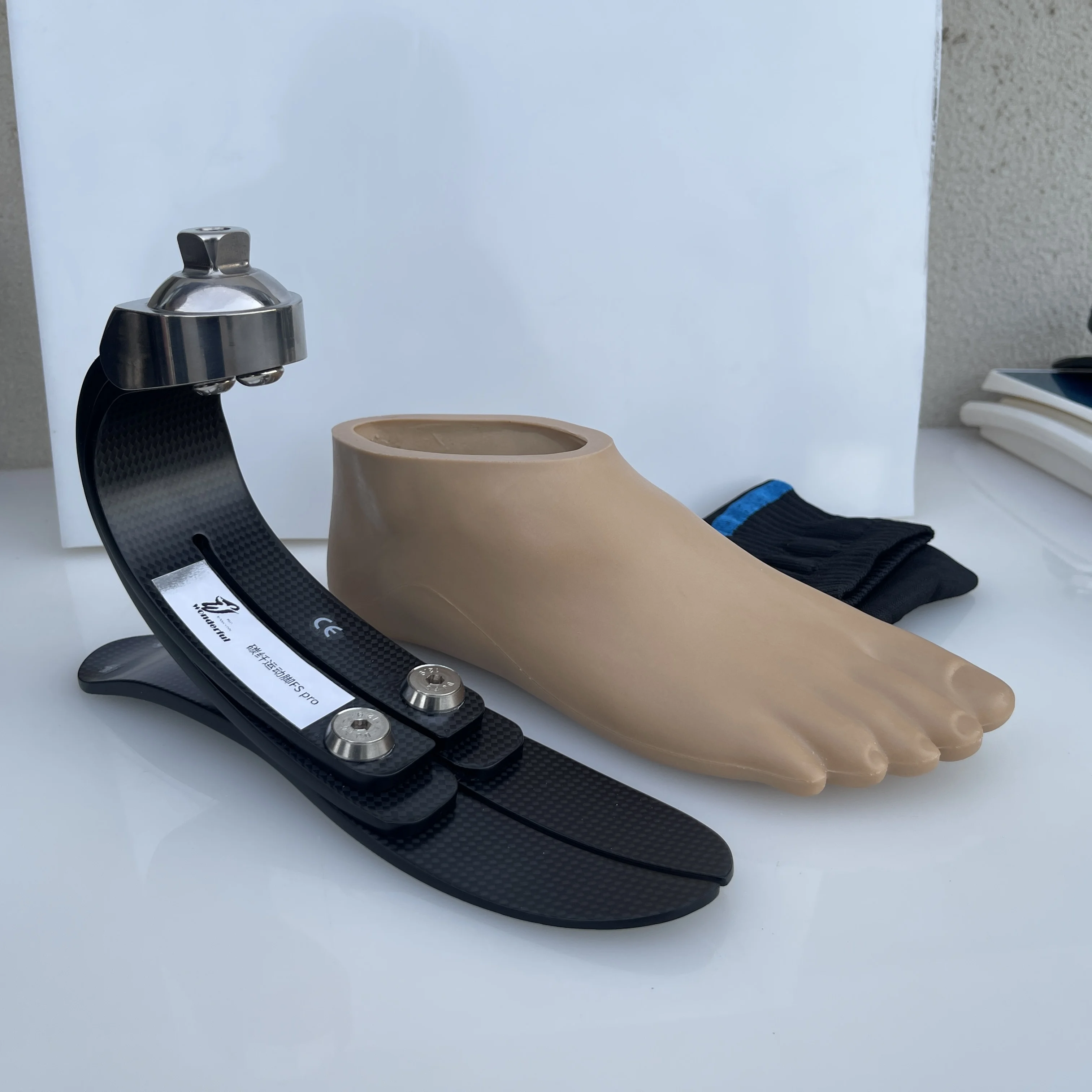 High Ankle Prosthetic Foot Carbon Fiber Elastic Design for Lower Limb Amputees CE/ISO13485 Certified Running Prosthetic Foot