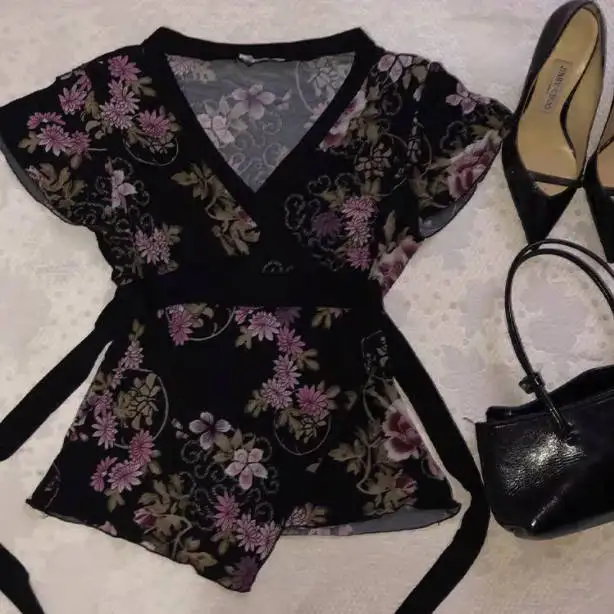 

Blouse for Women Summer New High-end Advanced Designed Niche Chic Retro V-neck Floral Waist-hugging Slimming Short-sleeved Top