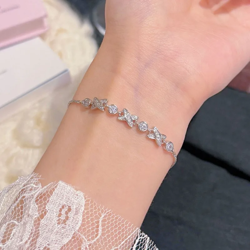 

Simple Wind Butterfly Bow Bracelet Light Luxury Niche High-end Sense Versatile Jewelry Exquisite Temperament Sweet Fashion Brace