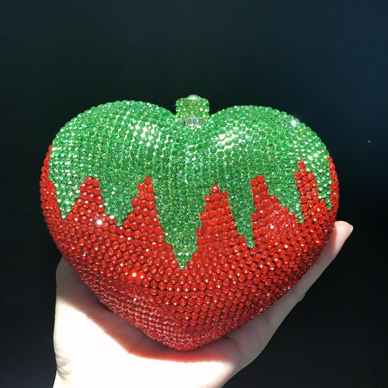 

14x12CM New Jewel Bag Red Strawberry Fruit Heart-shaped Diamond-studded Dinner Bag Banquet Hand Women Clutch A7668