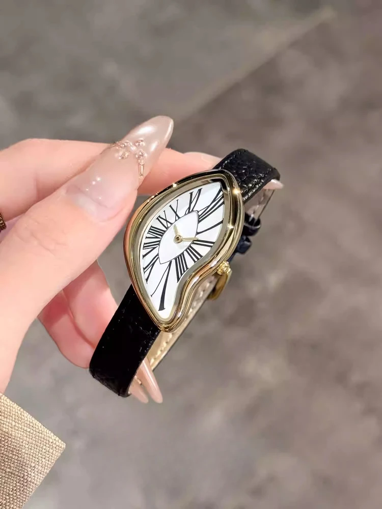 

Luxury Retro Rome Quartz Watch for Women with Distorted Time High-Grade Leather Band And Gift Box Ladies Fashion Accessory