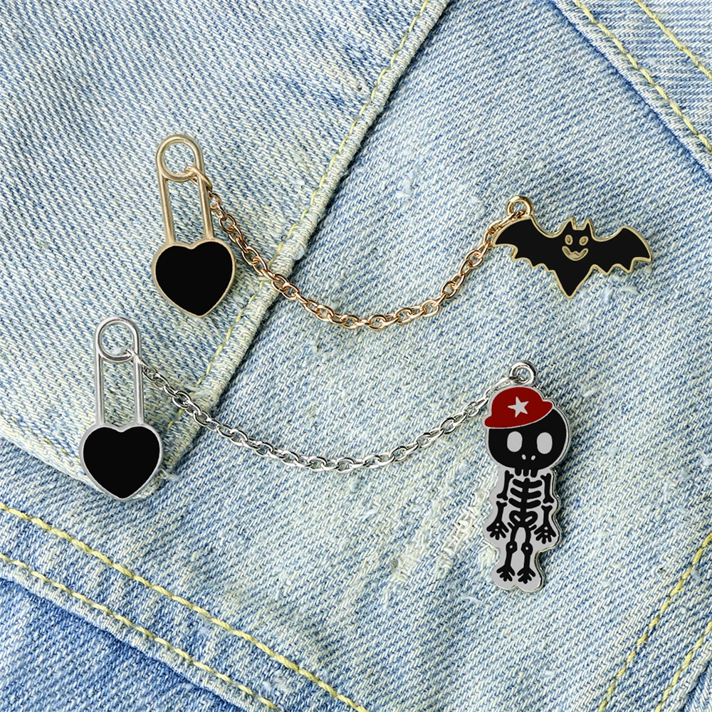 Punk Gothic Black Chain Brooch Paper Clip Heart Bat Skeleton Enamel Pins Halloween Party Clothes Bag Badge Jewelry Friends Gifts