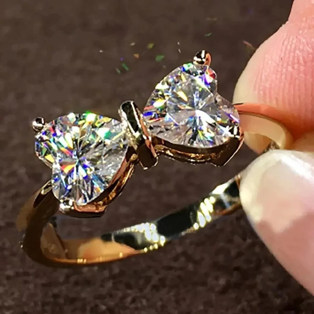 Design Sense: Classic and Eternal Wedding Ring, Ladies' High-end Fashion Temperament, Horse Eye Zircon Accessory