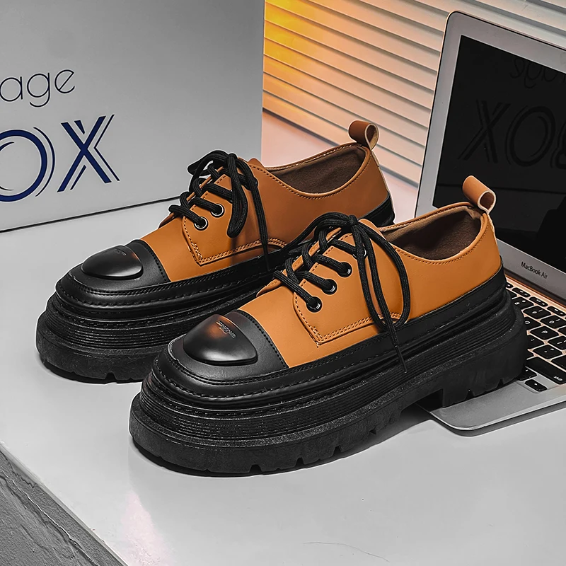2023 New black and white large toe Derby shoes with thick soles and added lace up leather shoes for casual men\'s leather shoes