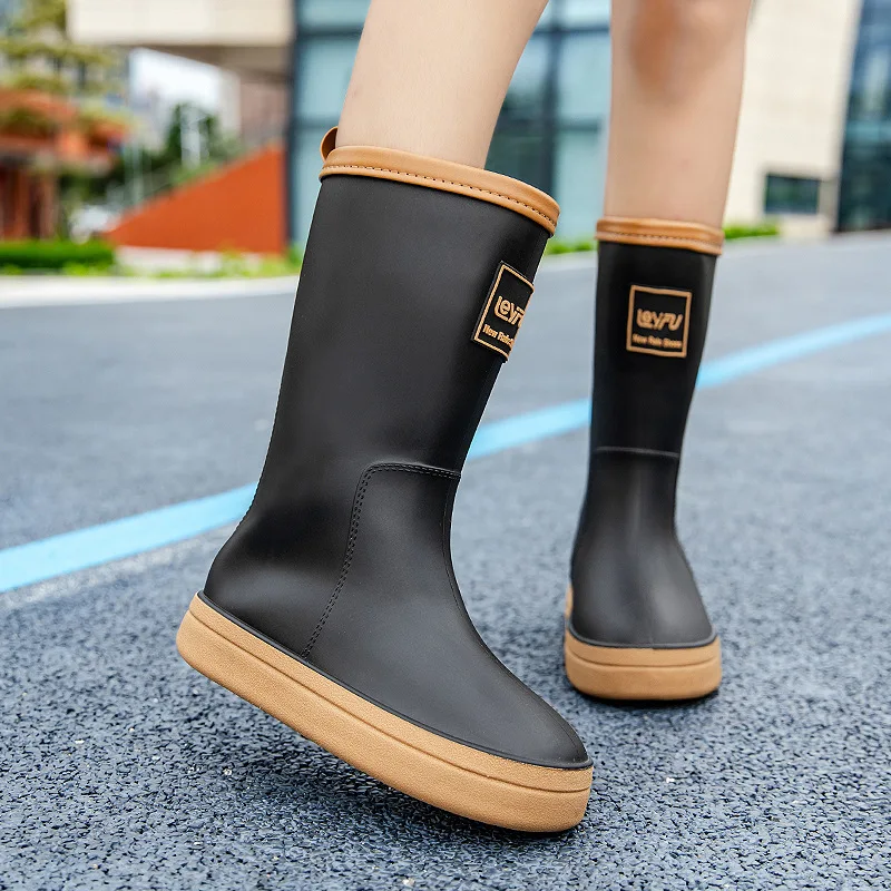 2024 New Rain Boots Women Summer Anti-Slip Trend Soft Rain Shoes Outdoor Fishing On Foot Winter Warm Thick Sole Waterproof Shoes