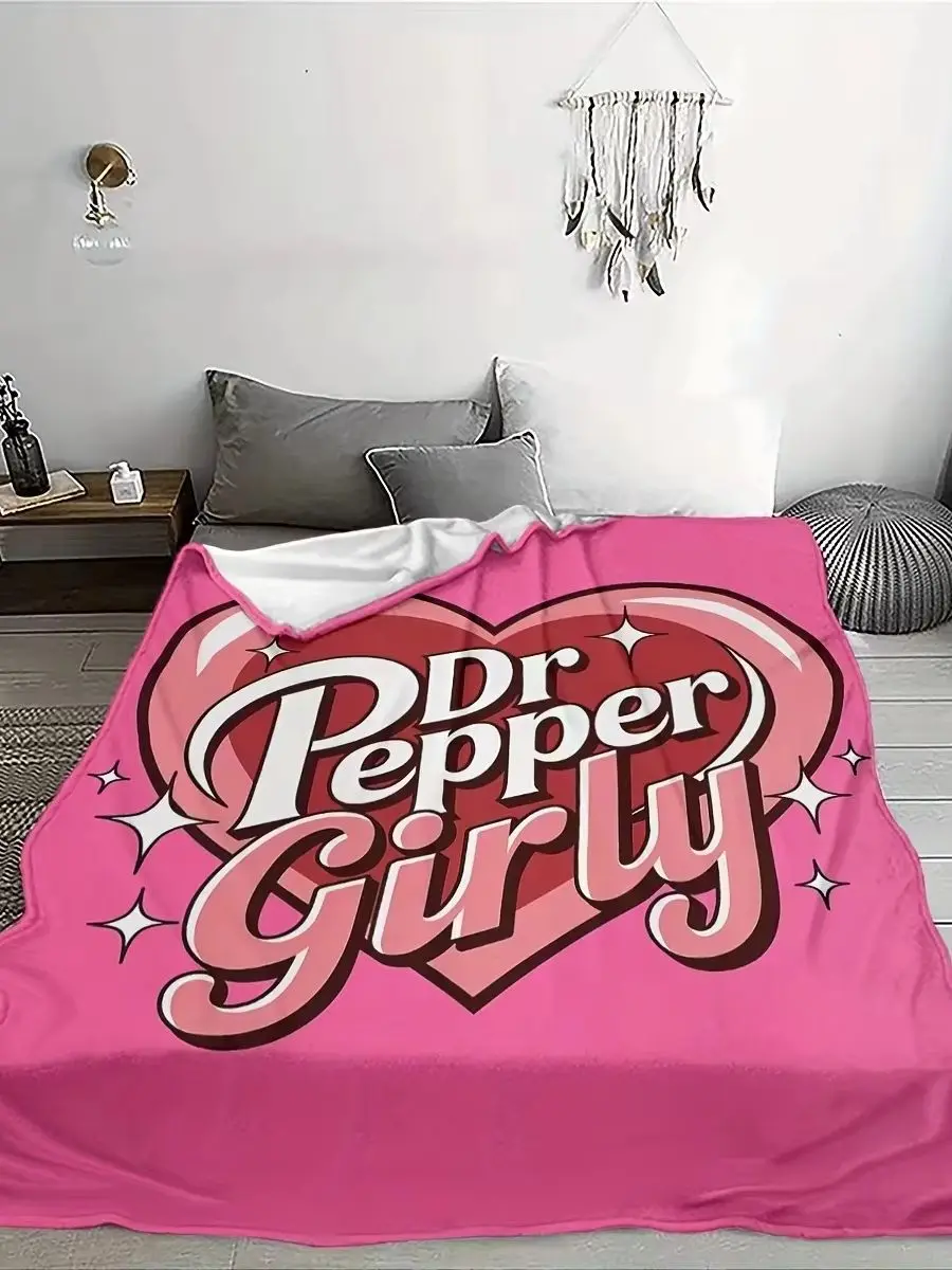 Koc flanelowy Dr Pepper z wzorem dziewczęcego serca w kolorze różowym - miękki, przytulny, ciepły na sofę, łóżko, do wystroju domu, uroczy prezent. — 2