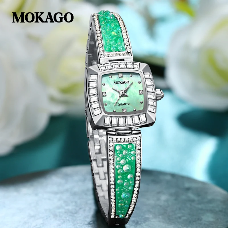 Women's Classic Quartz Watch Elegant Rhinestone Metal Bracelet Pearl Shell Surface Copper Analogue Wristwatch for Ladies