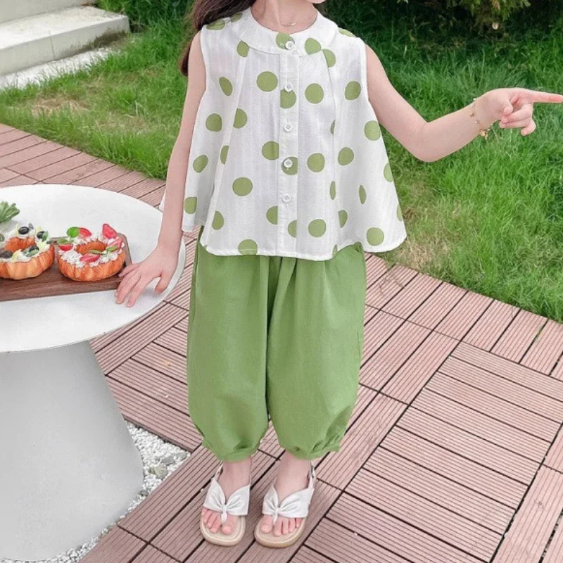 

Girls' Summer 2025 New Elegant Green Dot Sleeveless Doll Shirt and Solid Color Pants Two Piece Set