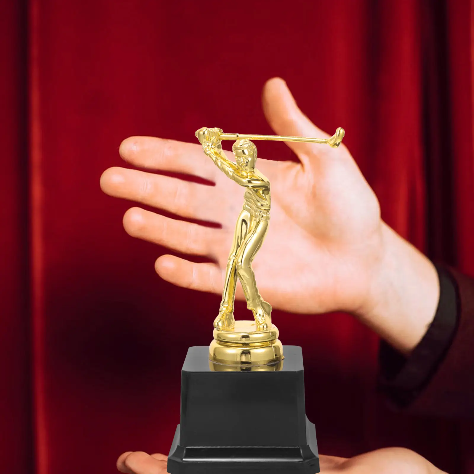 

Декоративный кубок-трофей с дизайном для гольфа, из прочного материала, идеально подходит для награждения чемпионов на школьных соревнованиях