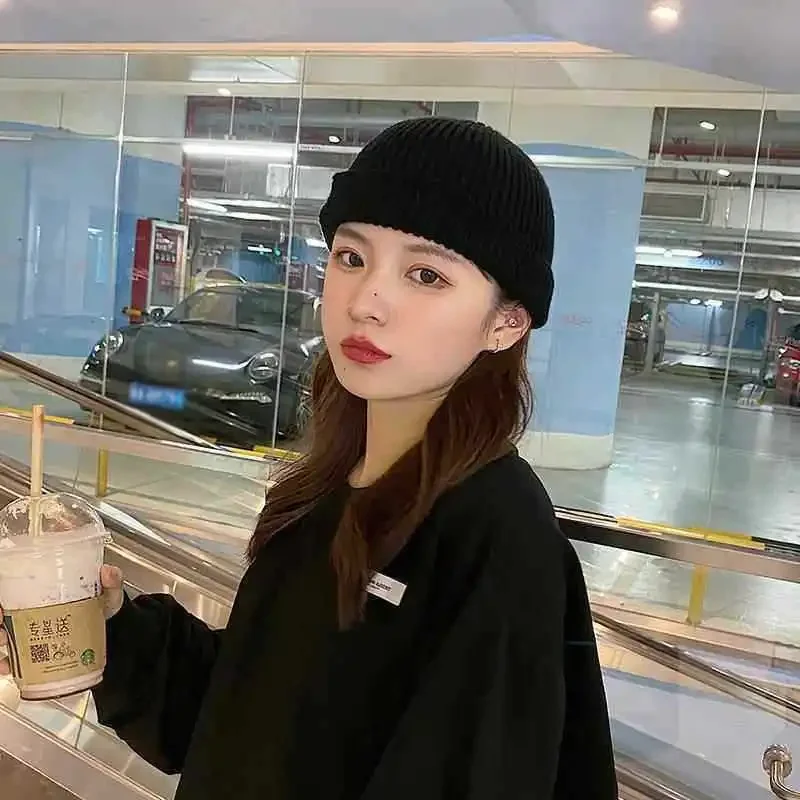 1 Korean version autumn and winter hat retro dome warm short wool bag head melon fur hat knitted hat cold hat knitted hat