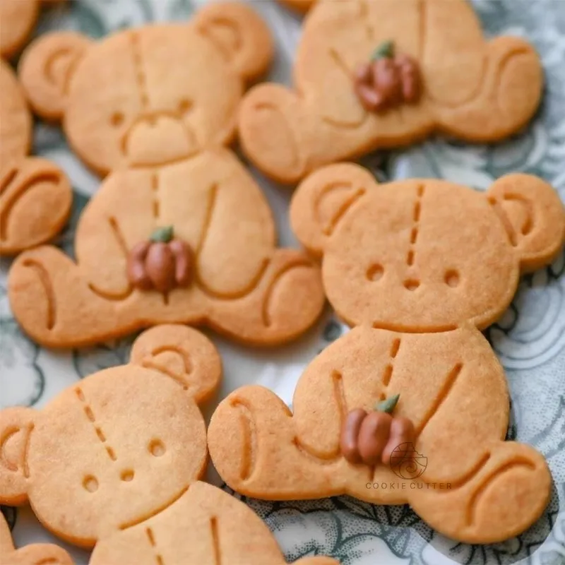 Cortador de galletas con patrón de oso de muñeca, sello de galletas con forma de Animal lindo, herramienta de decoración de pasteles de fiesta y horneado, molde prensado a mano, 2 piezas por juego