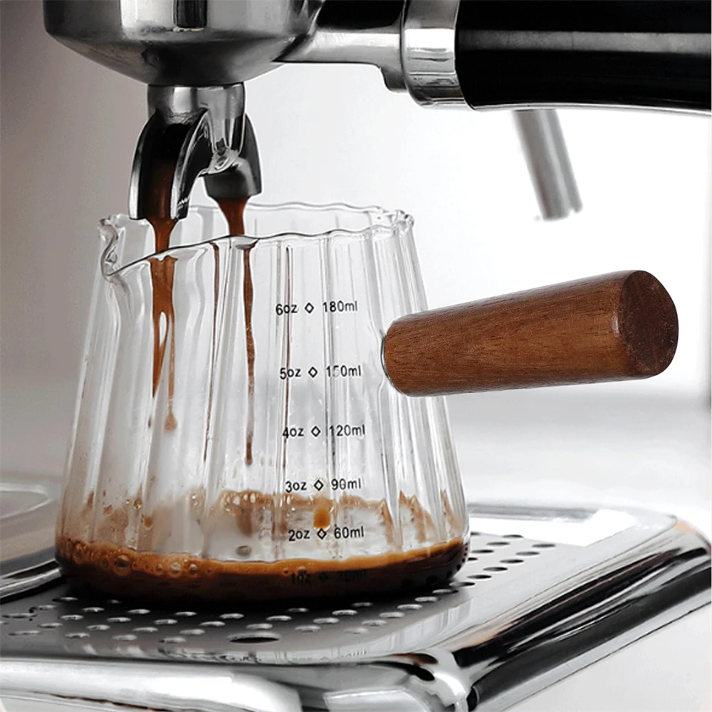 Taza de café con mango de madera, vaso de café expreso de escala transparente de 180ml con boca en forma de V, taza medidora de leche individual, 1/2 Uds.