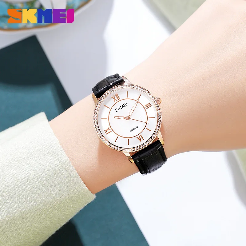 SkmeiWomen's สายนาฬิกาหนังเรียบง่ายและสดนาฬิกาควอทซ์ Casual ผู้หญิงนาฬิกาธุรกิจกันน้ํา