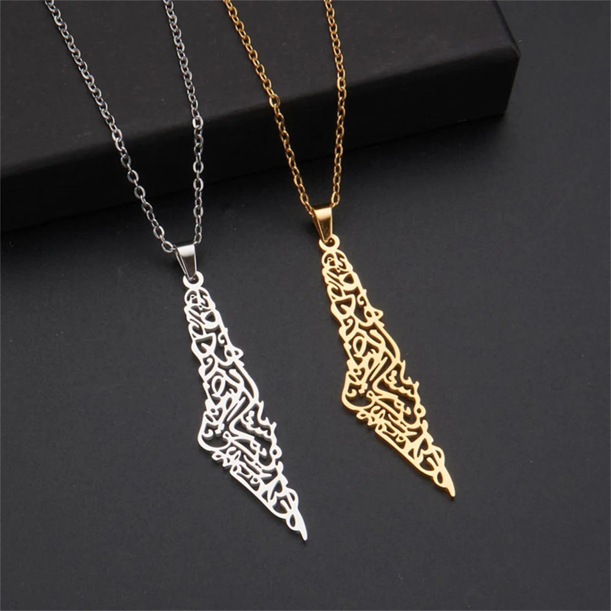 Stainless Steel Palestine Map Necklace for Men and Women Titanium Steel Arabic Pendant Fashion Jewelry