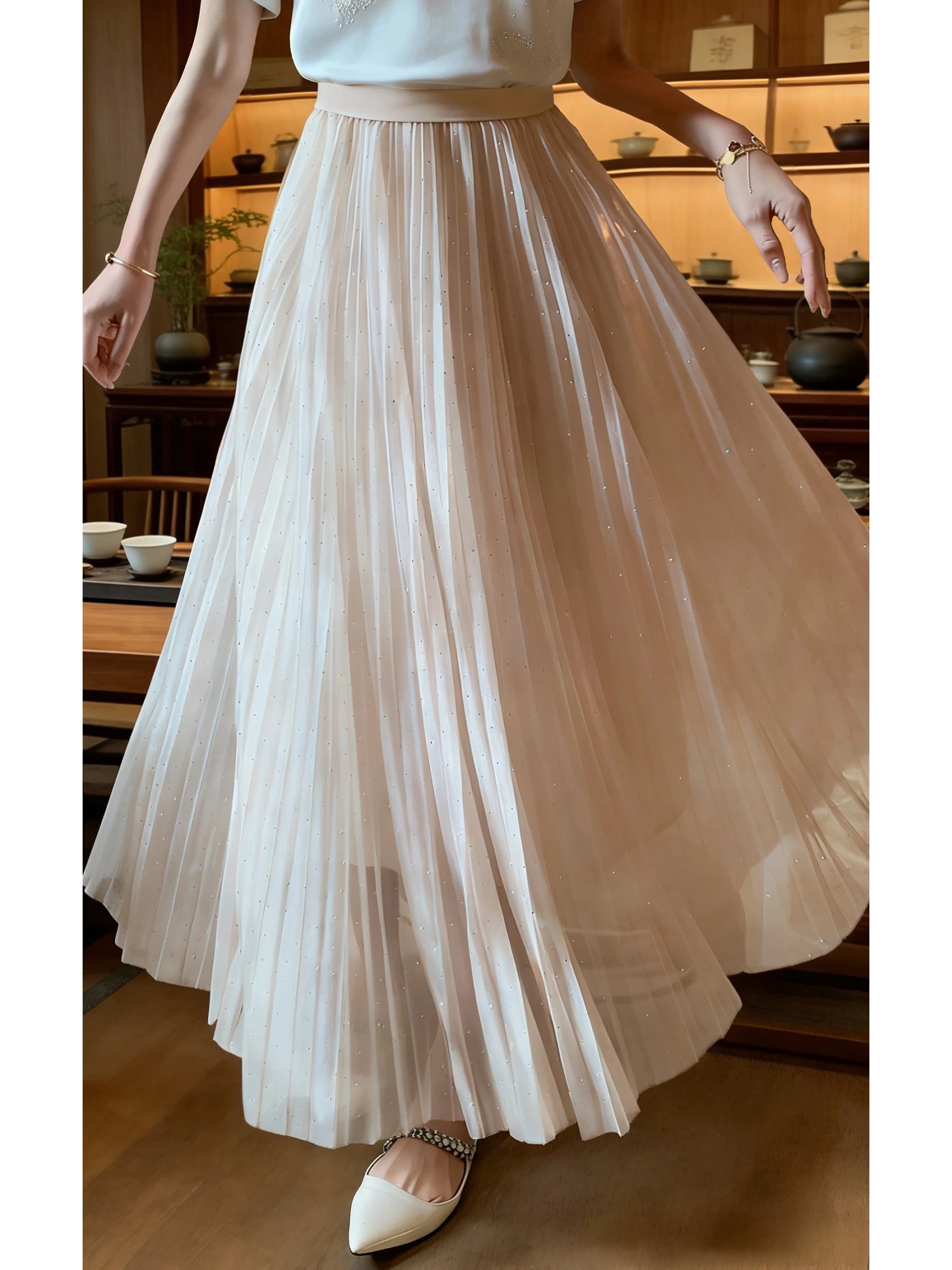 

Юбка Yolo White Jade Lament 2026 Весна-Лето с объемной отделкой, иллюзорным цветом, лаковым покрытием, бисером и сеткой, элегантная, с завышенной талией, А-силуэт