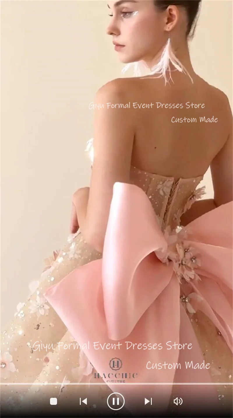 Giyu Sparkly Pink Short Prom Dresses Lace Big Bow Back 3D Flowers Princess Mini Wedding Gowns Corset Back Without Feathers Coat