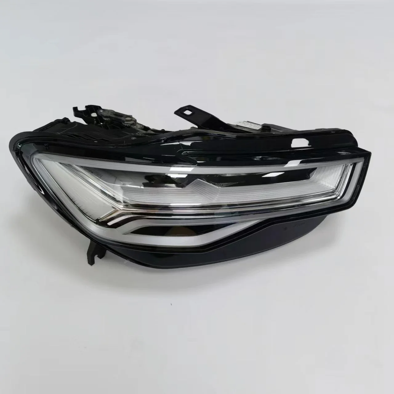 Applicable to A6C7 automobile headlamp assembly parts automobile LED headlampLED