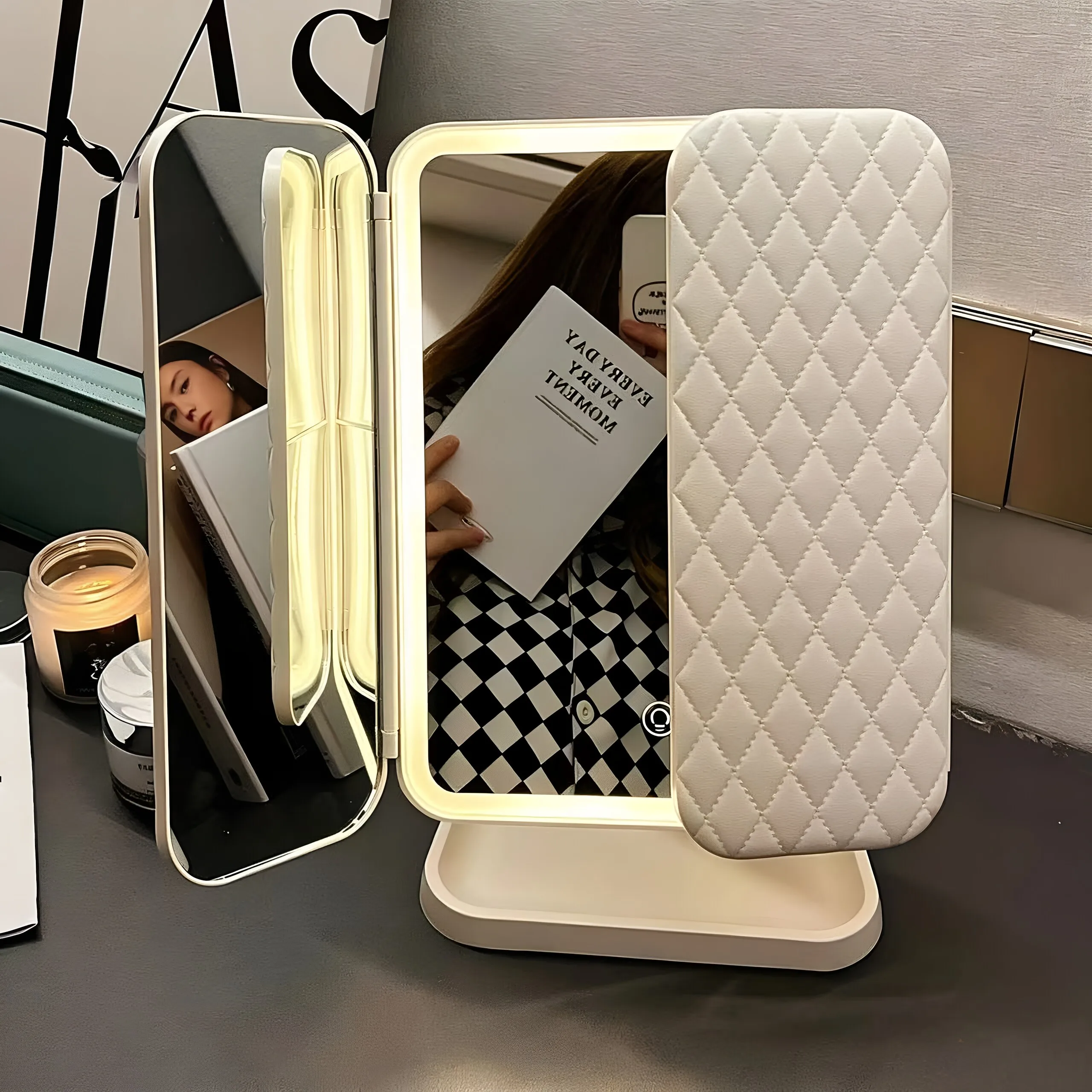 karlo-led-makeup-mirror-shaped-desktop-lighting-beauty-care-cosmetic-desk-mirror-with-lamp-base-portable-comb