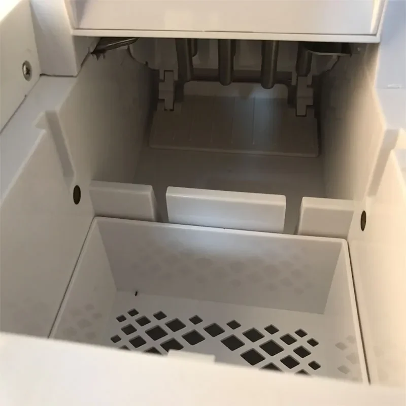 เครื่องทำน้ำแข็งไฟฟ้า15กก./เครื่องผลิตน้ำแข็งทรงกระสุนกลมแบบพกพาบาร์คาเฟ่เล็กๆ220V