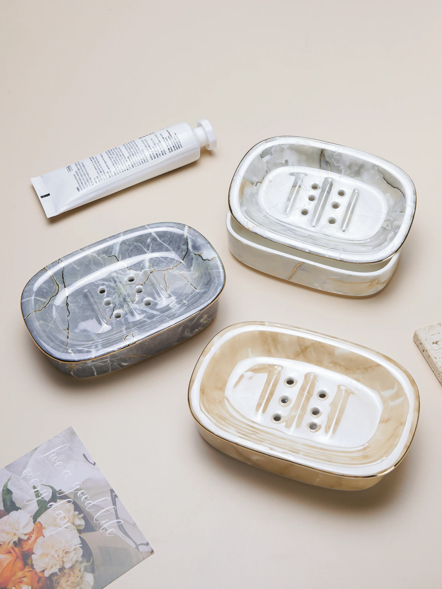 

Creative Gold-plated Marble-patterned Ceramic Soap Dish with Drainage Rack Bathroom Accessories Hand Soap Box Hotel Storage Rack