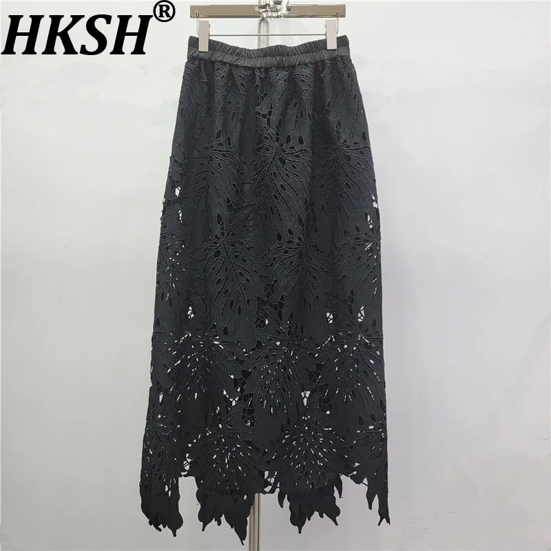 

HKSH Spring Autumn New Women Skirt French Lace Hollow Out Gentle Temperament Elastic Waisted Elegant Sweet Trendy Skirts HK17231