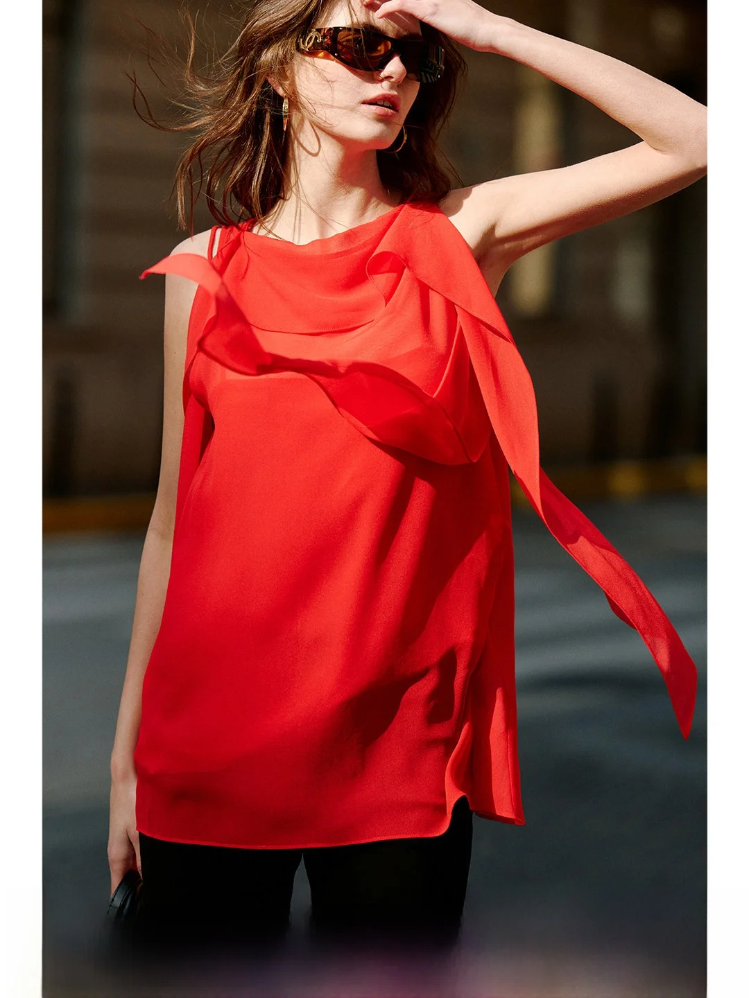 Luna7xi Women's Loose Thin Sleeveless Chiffon Top Mysterious Atmosphere Commute Outerwear Short Pure Color Polyester Spring S...