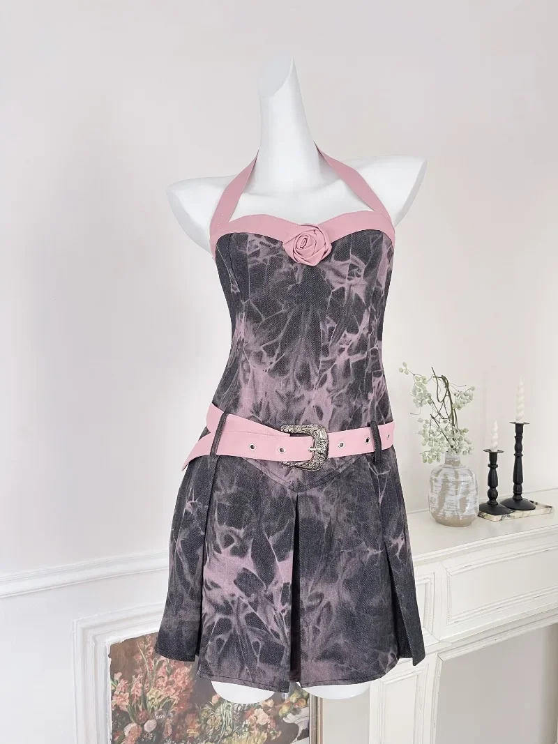 เดรสผ้ายีนส์คล้องคอเซ็กซี่, เดรสสายรัดสั้นทรงเอเข้ารูปสำหรับผู้หญิงเสื้อผ้าแฟชั่นผู้หญิงหวาน cewek seksi