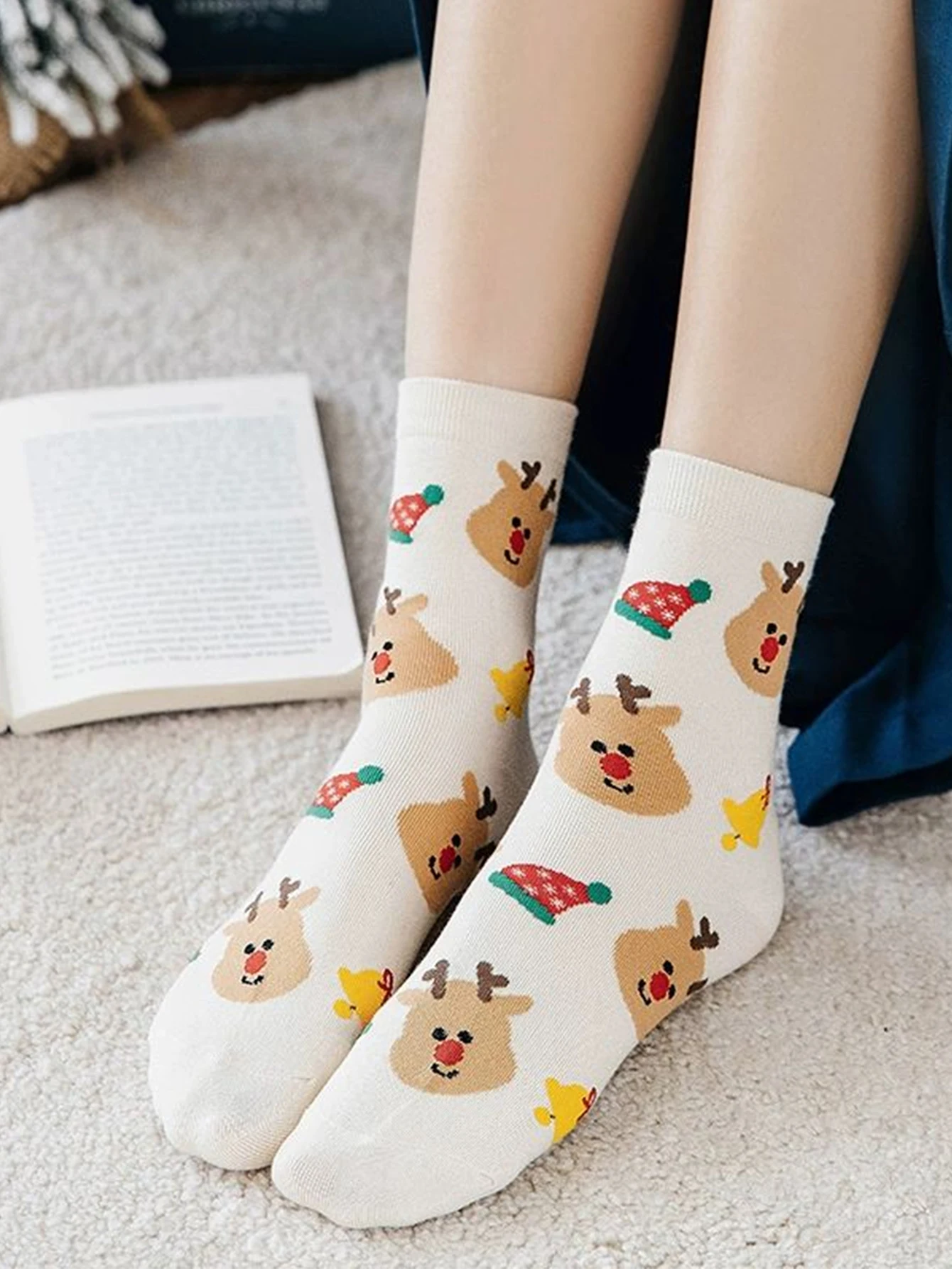 4 أزواج من الجوارب الشتوية لعيد الميلاد، هدايا عيد الميلاد، جوارب سجادة دافئة، جوارب أرضية ناعمة على شكل رجل ثلج كرتوني قابلة للتنفس #2