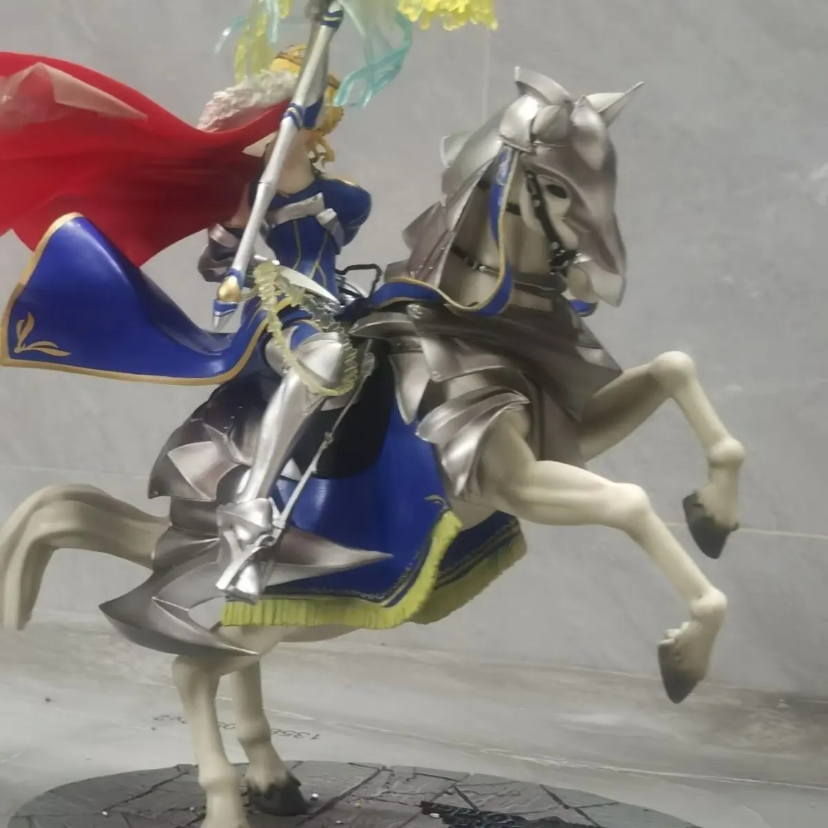 Sabre figura destino/grande pedido anime estatueta altria pendragon figura de ação pvc legal meninas modelo bonito decoração mesa crianças presentes