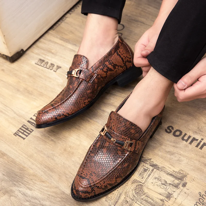 Men Luxury Italian Shoes Men Autumn Casual Dress Loafers Elegant Leather Brown Design Unique Business Moccasins Pointed Shoes