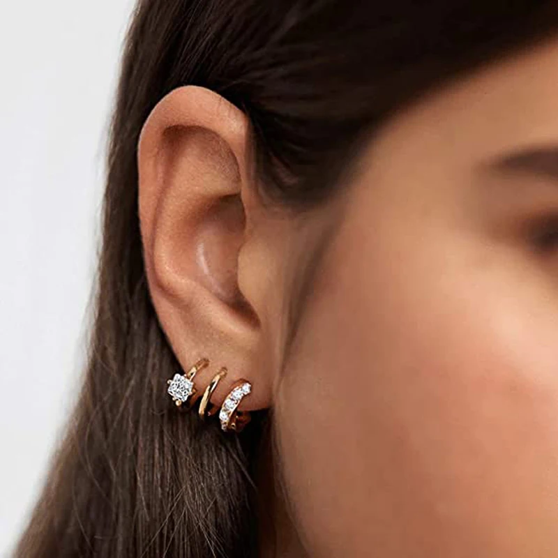 Huitan Newest Claw Design Stud Earrings Women Paved Princess Square Cubic Zirconia Fashion Versatile Female Ear Piercing Jewelry