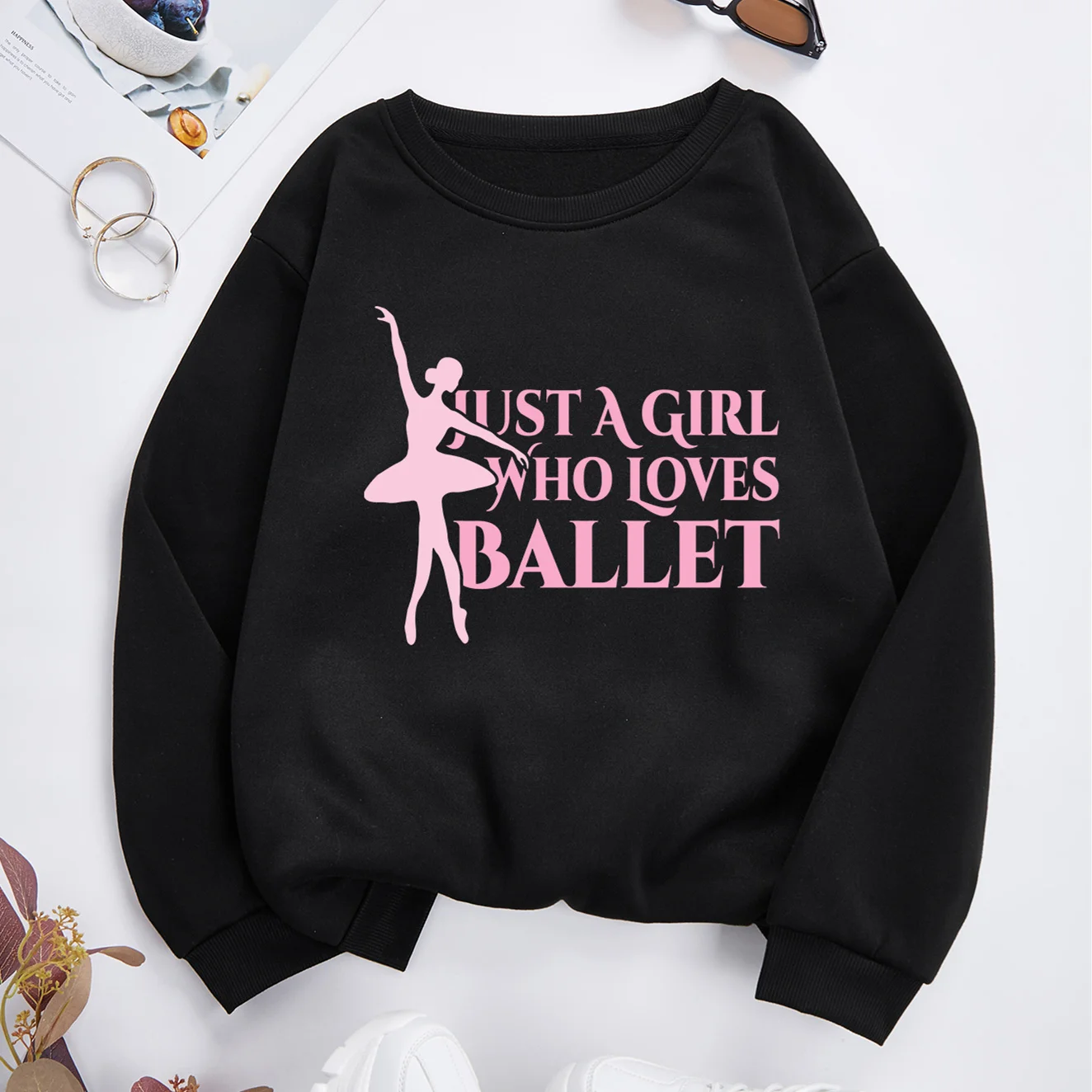 Just A Girl Who Loves Ballet Print Ballet Silhouette Letter Print Women's Round Neck Sweatshirt