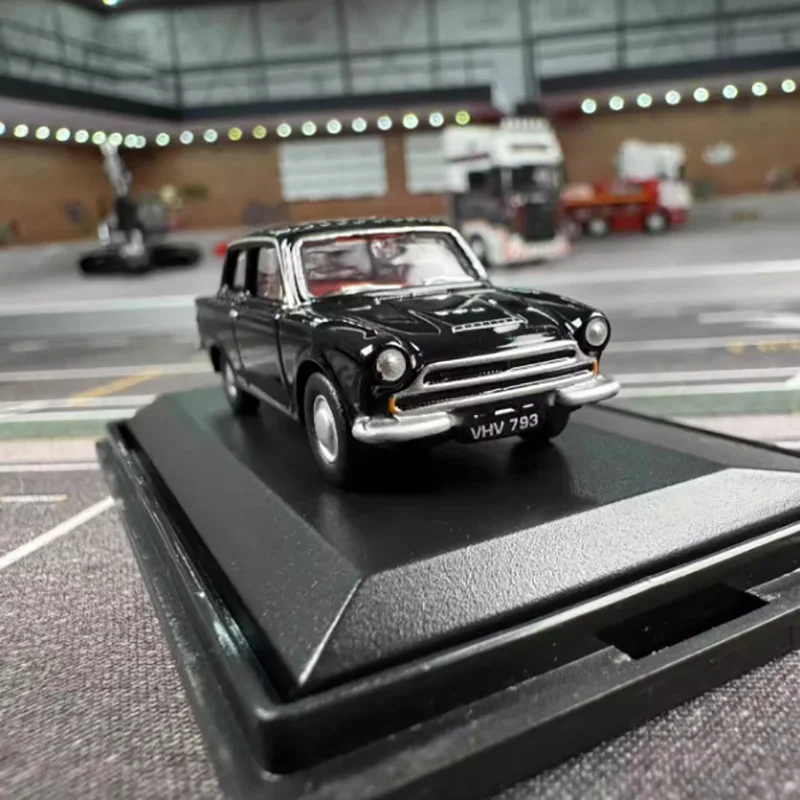 

OXFORD 1:76 Scale Alloy Vintage Car Model Diecast Finished Product Simulation Toy Collection Gift Static Model Ornament
