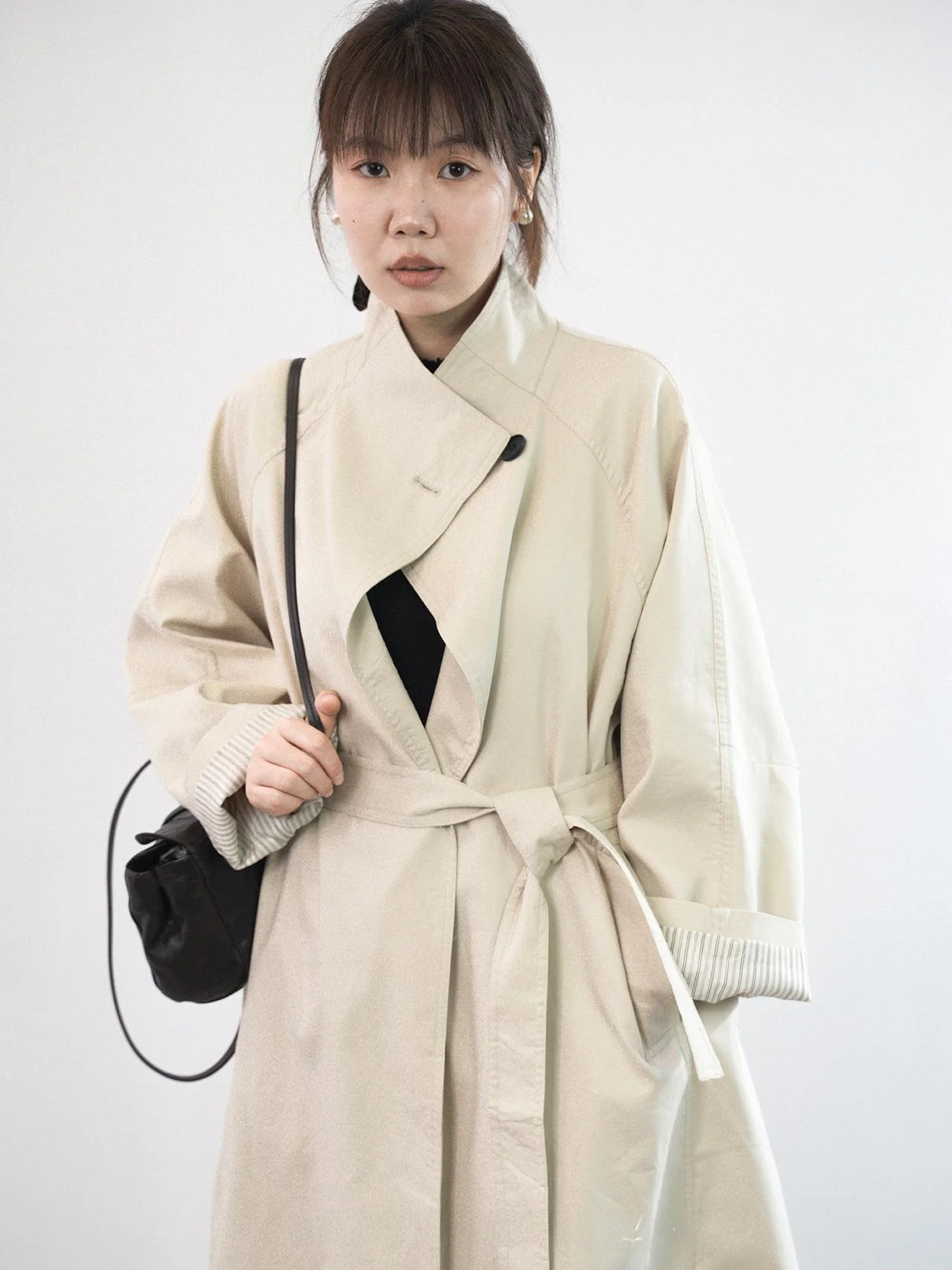 

Пальто LADYXIEXIE 82 Limited Edition с воротником-стойкой на одной пуговице, в британском стиле, свободного кроя, с длинными рукавами, из полиэфирного волокна, корейский дизайн