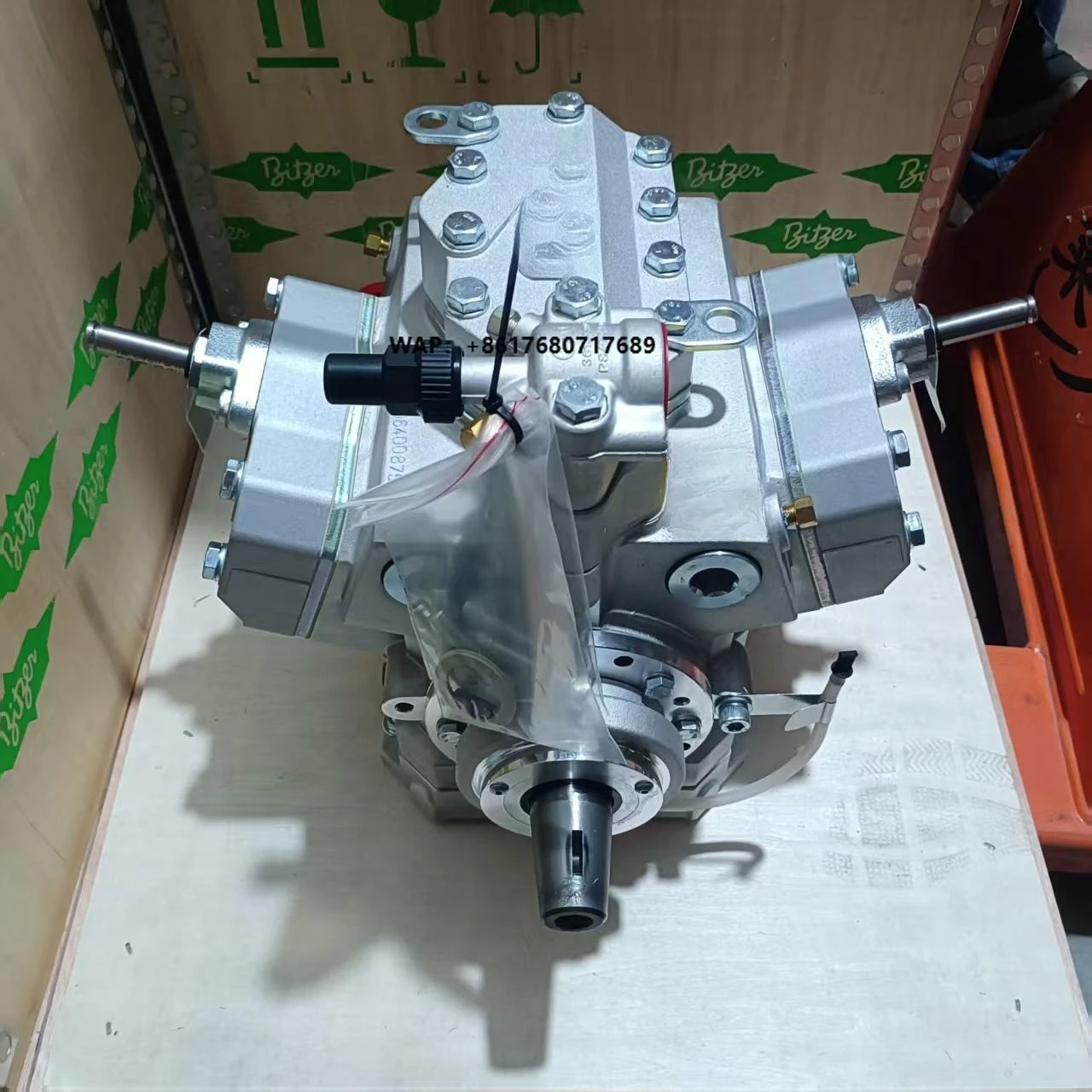 High Quality  Brand New 24V Bus Air Conditioning Compressor Model 6PFCY with 2 Adjustable Options