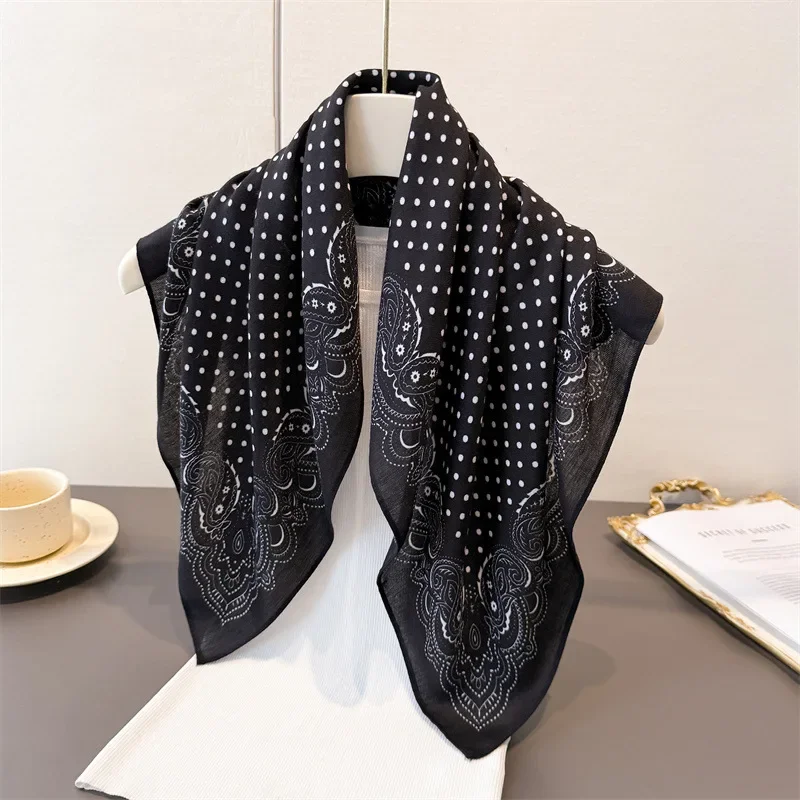 البولكا نقطة بيزلي طباعة شال وشاح مربع للنساء القطن المخملية موضة منديل العصابات الشعر الإناث الشريط عقال باندانا