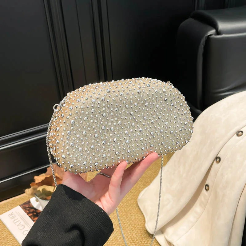 

Female Vintage Pearl Evening Bag Elegant Mini Beading Rhinestone Clutch Bag with Metal Handle and Long Chain Wedding Bridal Bag