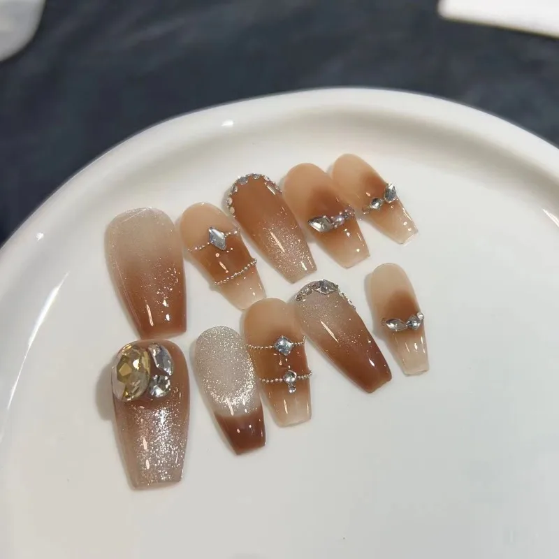 10 Stks/set Valse Nagels Volledige Dekking Nep Nageldrukken Op Nagels Diy Handgemaakte Patch Verwijderbare Koffie Gradiënt Stalen Bal Ketting Burst