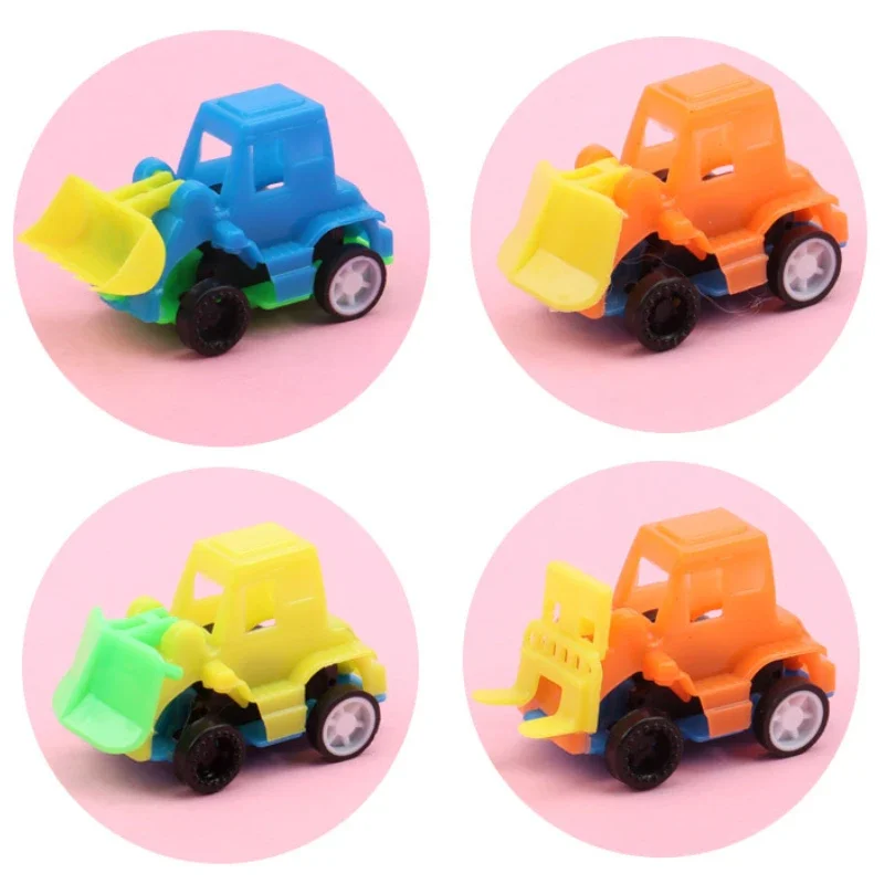 1Pcs Zufällige Stil Kreative Zurückziehen Fahrzeug Spielzeug Kunststoff Mini Rebound Auto kinder Autos Modell