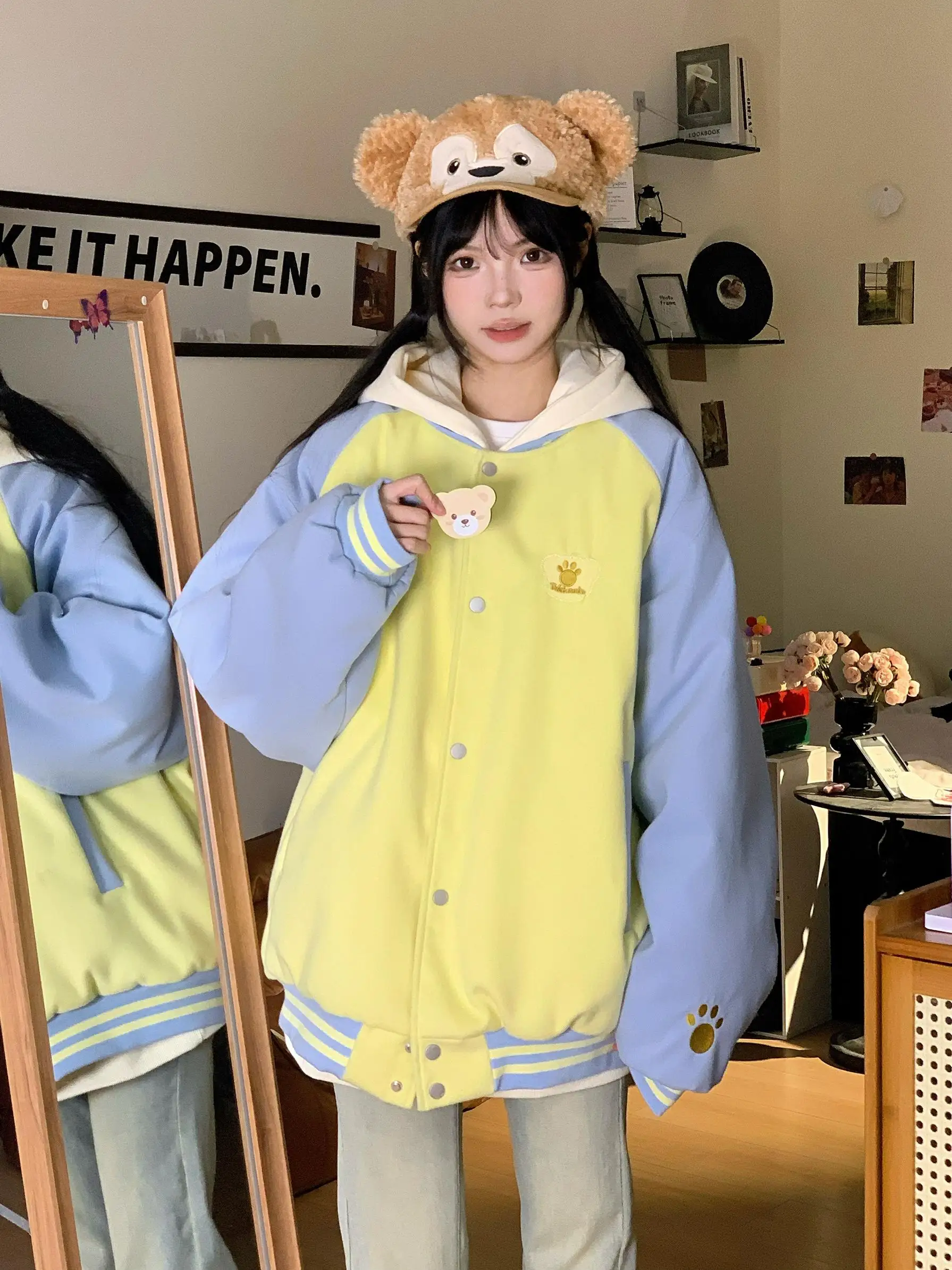 

Original Design Bear Embroidery Baseball Jaet Loose Fit Cotton Insert Outerwear for Couples Casual Comfortable Coat