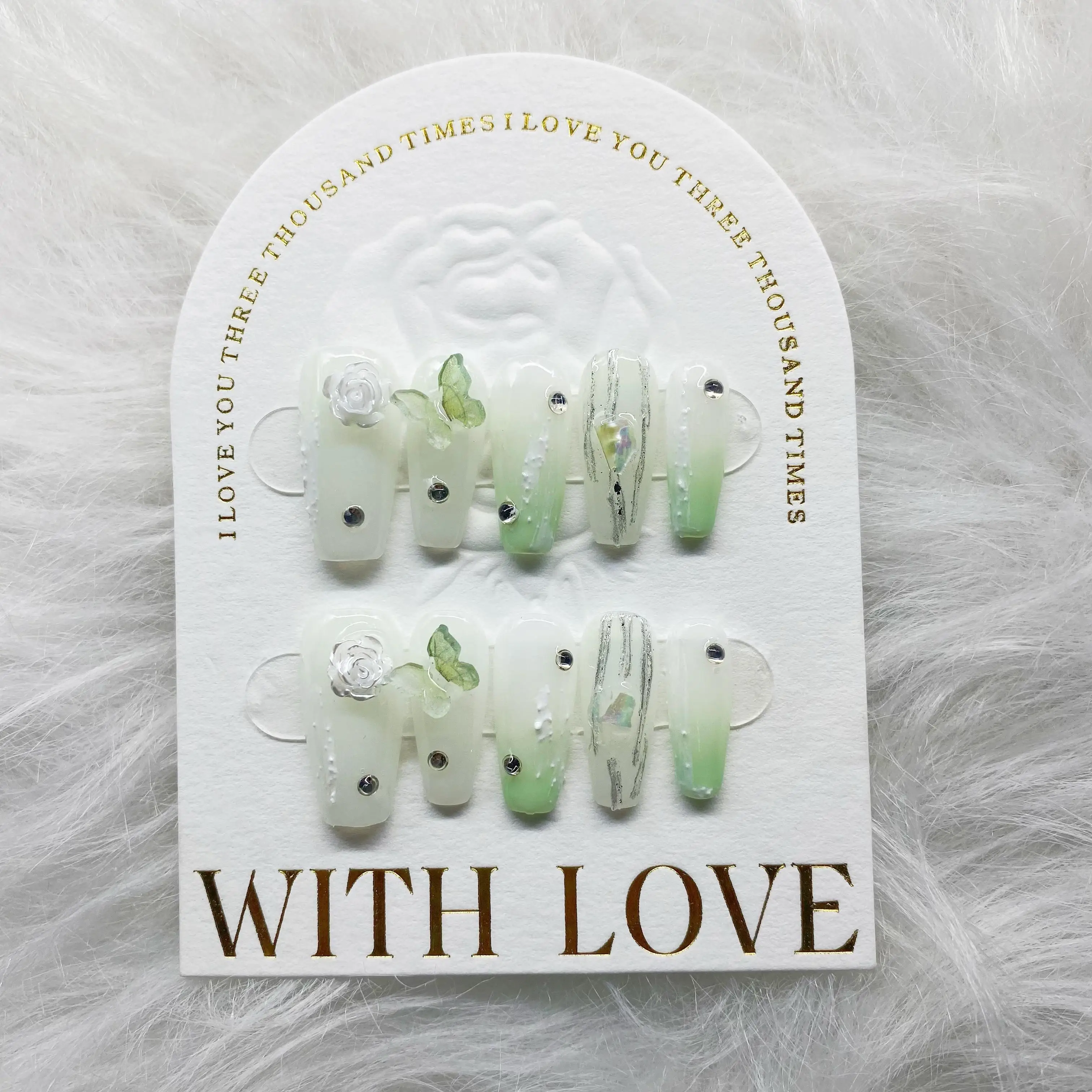 Green Wonderland Ins Style Detachable Reusable High-Quality Elegant White Handmade Press On Nails