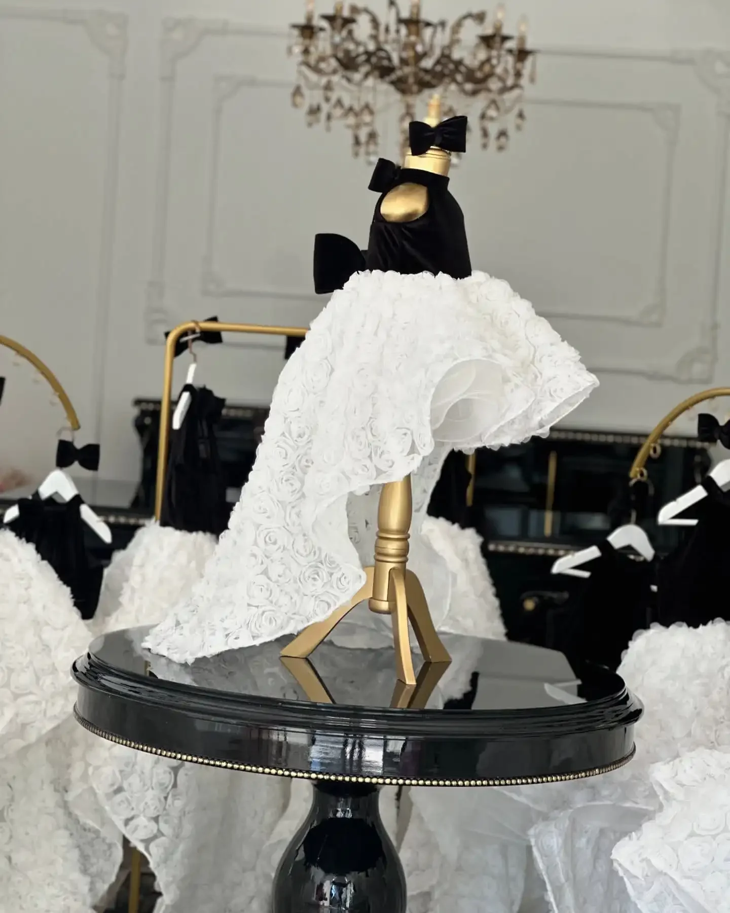 Black and White Pageant Dress for Little Girls Halter Velvet Floral Flower Girl Dress Birthday Party Ball Gowns Homcoming Dress