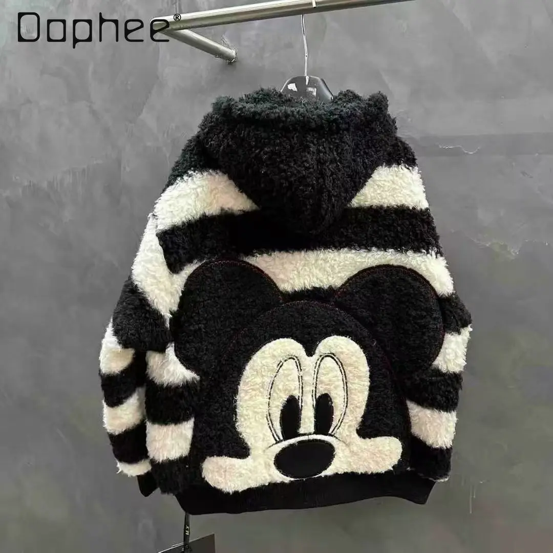 

Trendy Brand Black and White Color-Block Imitation Cashmere Wool Coat for Women 2025 Winter New Plush Hooded Warm Coat for Women